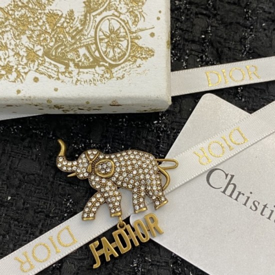 Useable and cute design summer new hair ornament 2023SS DIOR Dior Useable and cute design summer new hair ornament 2023SS DIOR Dior